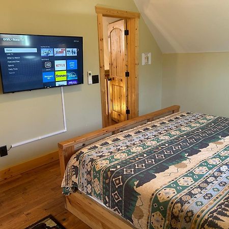 New Listing! Wine Country Retreat - 2 Bed, Hot Tub Villa Dahlonega Exterior photo