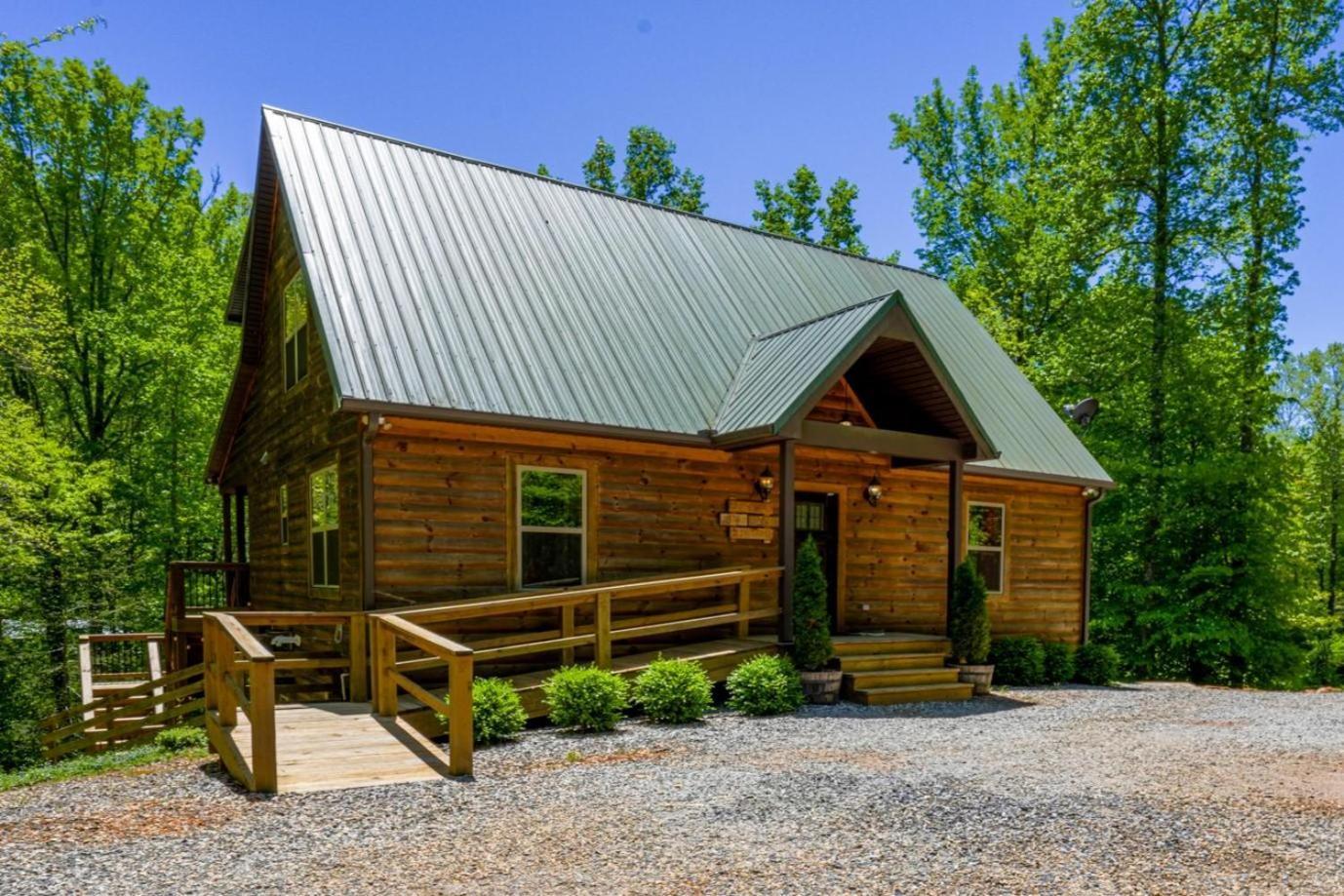 New Listing! Wine Country Retreat - 2 Bed, Hot Tub Villa Dahlonega Exterior photo
