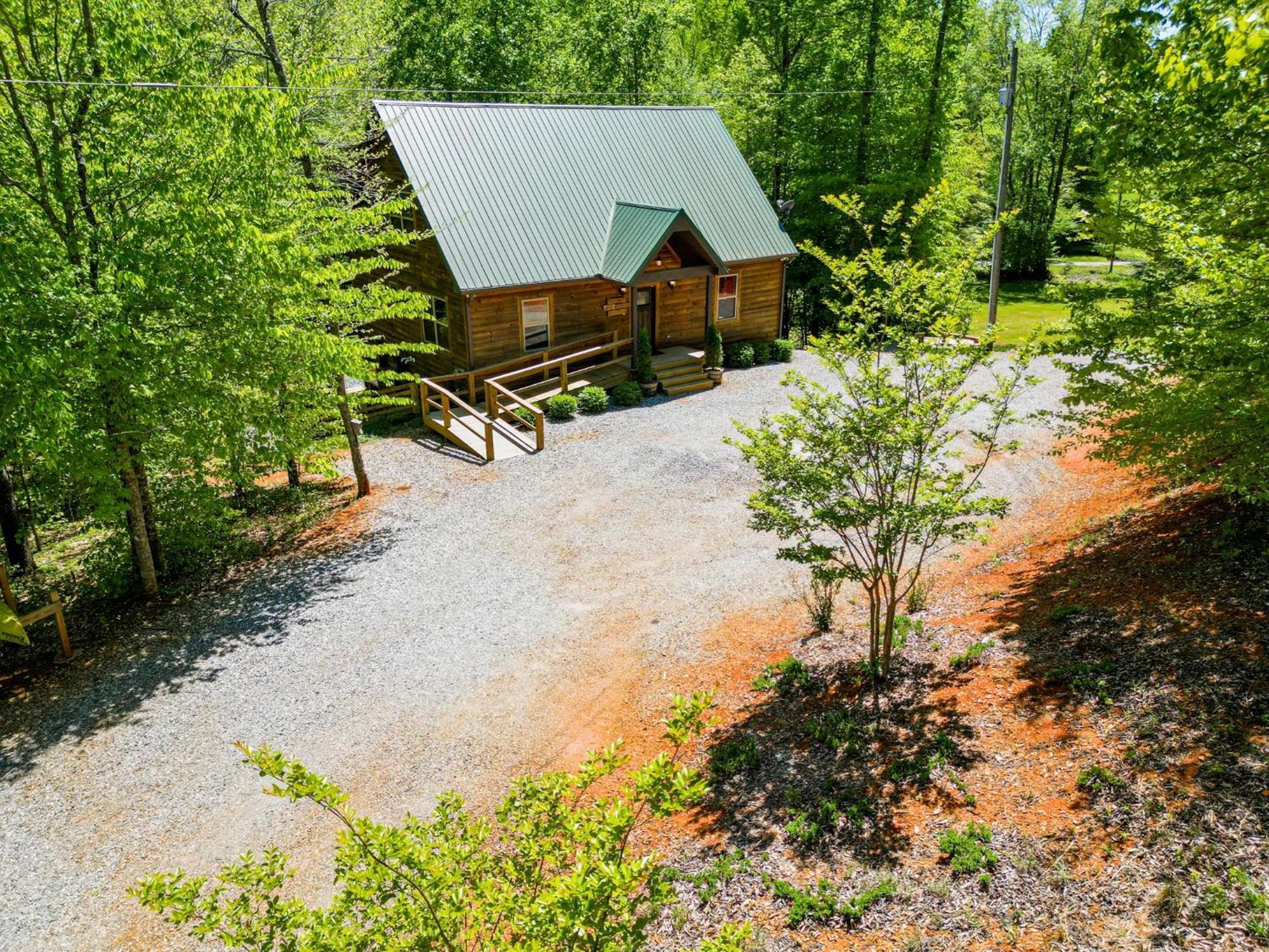 New Listing! Wine Country Retreat - 2 Bed, Hot Tub Villa Dahlonega Exterior photo