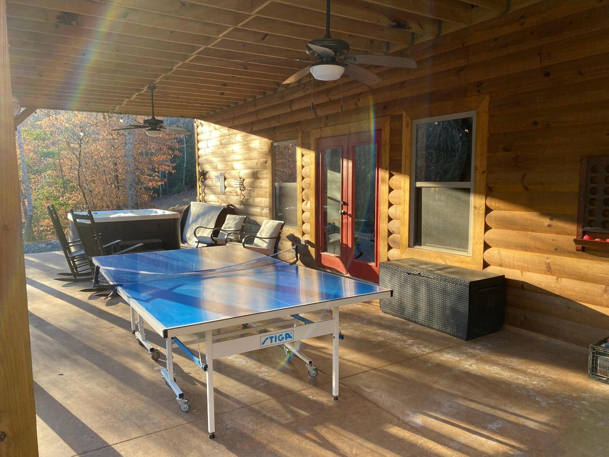 New Listing! Wine Country Retreat - 2 Bed, Hot Tub Villa Dahlonega Exterior photo